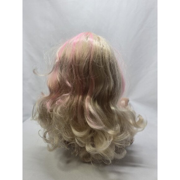 Just Play "Barbie" Styling Head Nails With Movable Hands 2016  Fashion Bust - Picture 7 of 16